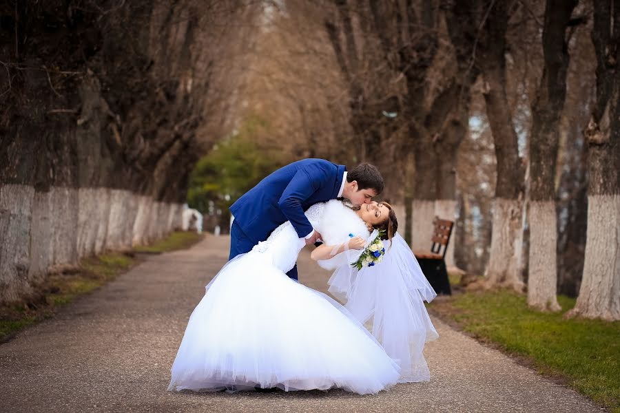 婚禮攝影師Anna Zhukova（annazhukova）。2015 5月15日的照片
