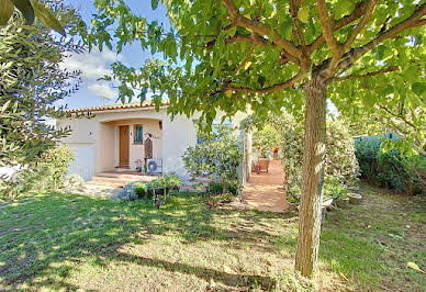 Maison avec jardin et terrasse 17