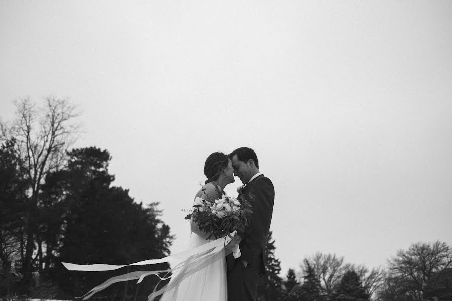 Fotografo di matrimoni Peter Barnes (intrepidvisuals). Foto del 30 dicembre 2019