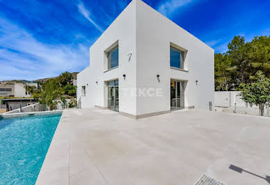 House with pool and terrace 3