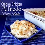 Creamy Chicken Alfredo Pasta Bake was pinched from <a href="http://jamiecooksitup.net/2012/10/creamy-chicken-alfredo-pasta-bake/" target="_blank">jamiecooksitup.net.</a>