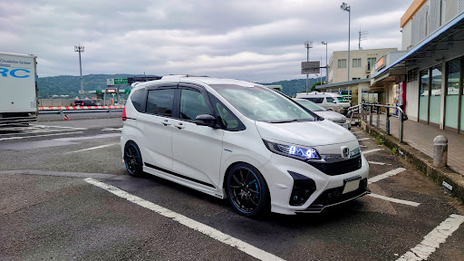 フリード Gb7のバー入れた後の高速走行 乗り心地悪くなったかな に関するカスタム メンテナンスの投稿画像 車のカスタム情報はcartune