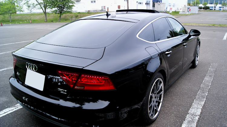A7 スポーツバックのアウディのある生活・花粉まみれ・洗車・タイヤ・サブスクリプションに関するカスタム事例の投稿画像1枚目