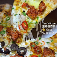 Tom's Pizzeria Trattoria 湯姆餐酒館