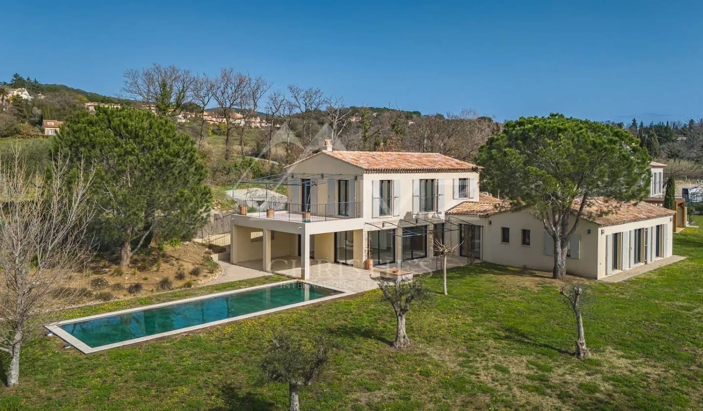 Villa with pool Grimaud