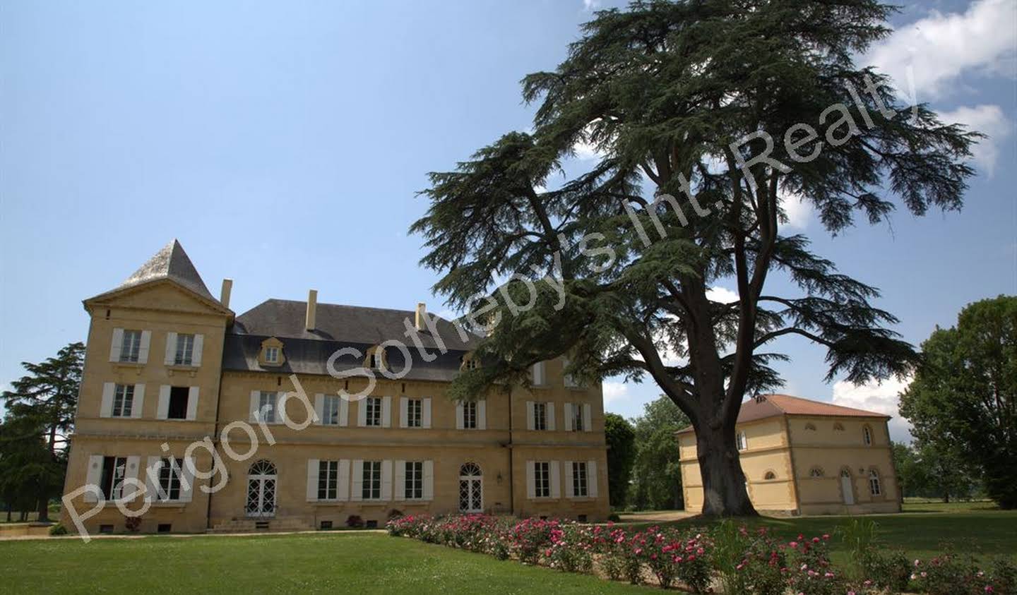 House with pool and garden Bergerac