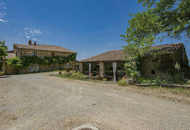 Farmhouse with garden and pool 2