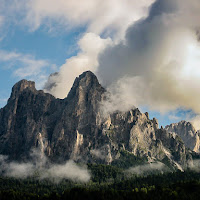 Nuvole di montagna di 