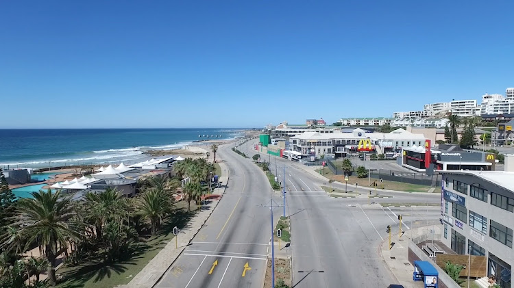 A CITY SILENCED: Port Elizabeth’s ordinarily bustling streets and tourist attractions, including the main beachfront, were virtually silent all weekend as residents bunker down for the national coronavirus lockdown