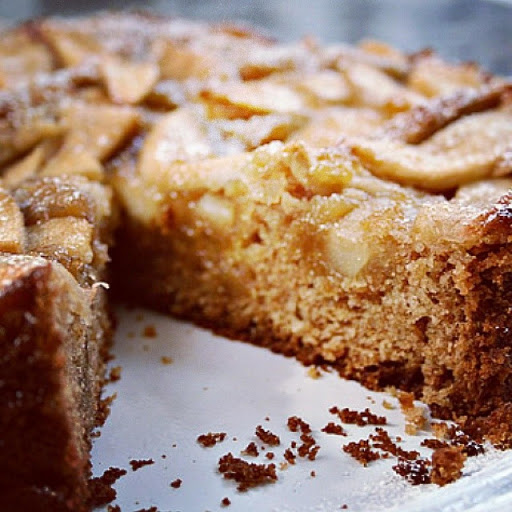 From Instagram: Apple Pie Cake http://instagram.com/p/rF3BBfvYMW/