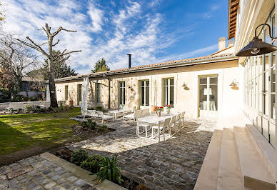 Maison avec piscine et terrasse 14