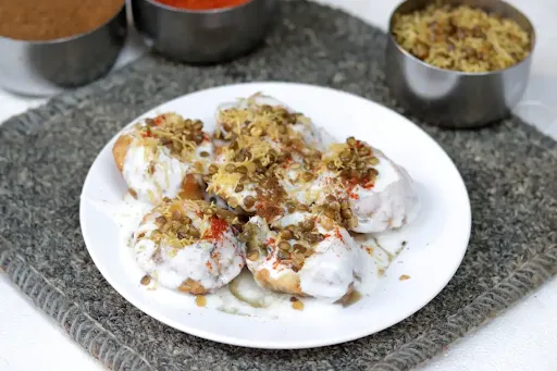 Dahi Batata Puri