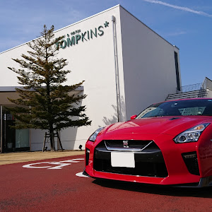 NISSAN GT-R