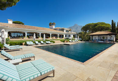 Villa avec piscine et jardin 20