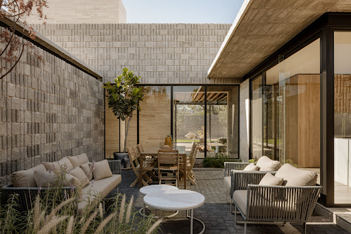 Maison contemporaine avec jardin et terrasse 3