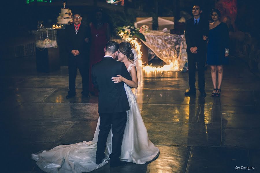 Fotógrafo de casamento Guadalupe Enriquez (enriquez). Foto de 22 de novembro 2015