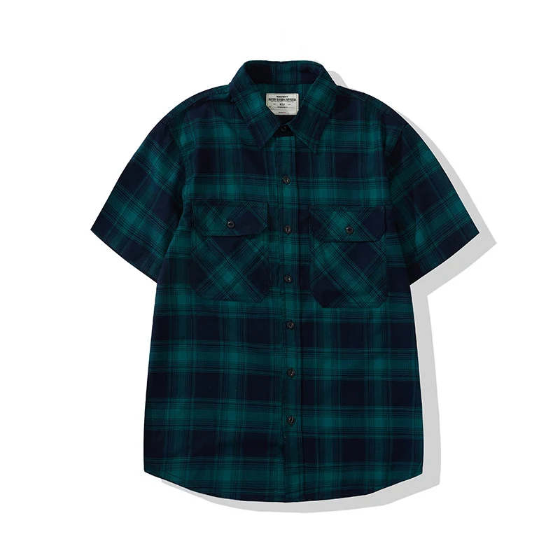Chemise à carreaux casual pour homme, polyvalente et facile à assortir. Parfaite pour un look décontracté au quotidien, confortable et stylée.