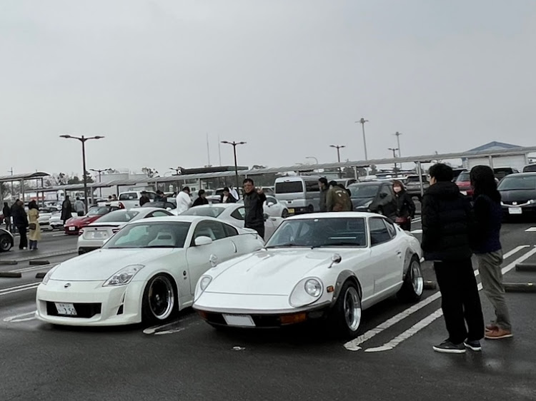 フェアレディZのてつさんファイト✌️・Fabro Racing・カモイレーシング・明けましておめでとう⛩・🎍2024🎍🐉に関するカスタム事例の投稿画像3枚目