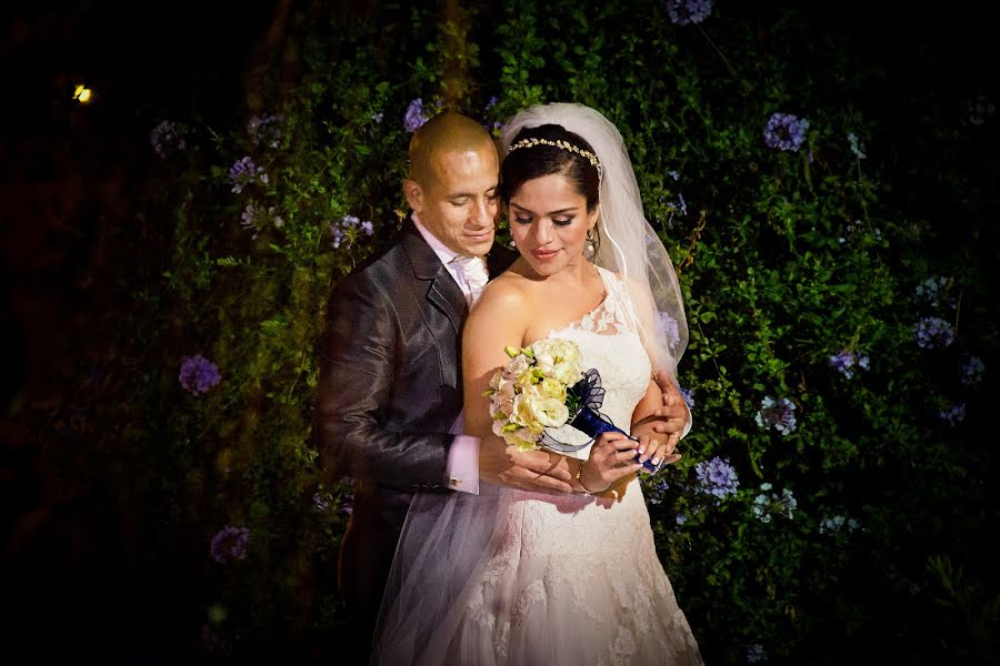 Wedding photographer Fabian Gonzales (feelingrafia). Photo of 17 December 2022