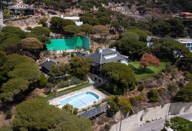 Maison avec jardin et terrasse 16