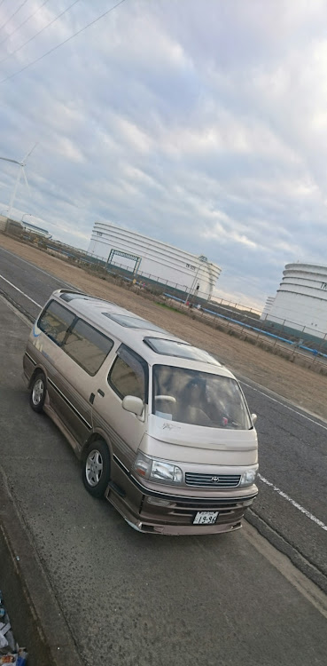 ハイエースワゴンのドライブ・海岸線で一息・海岸ドライブに関するカスタム事例の投稿画像1枚目