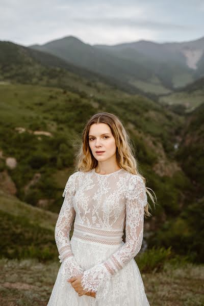 Fotografo di matrimoni Oksana Shuvalova (oksanashuvalova). Foto del 10 dicembre 2019