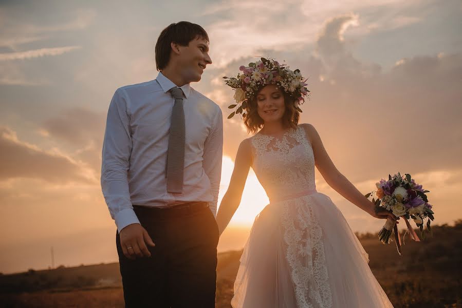 Fotógrafo de casamento Viktoriya Ogloblina (victoria85). Foto de 5 de dezembro 2015