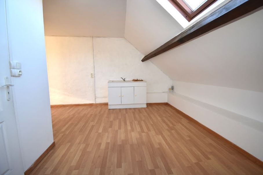 Location  appartement 1 pièce 33 m² à Calais (62100), 356 €