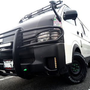 ハイエースバン TRH200V