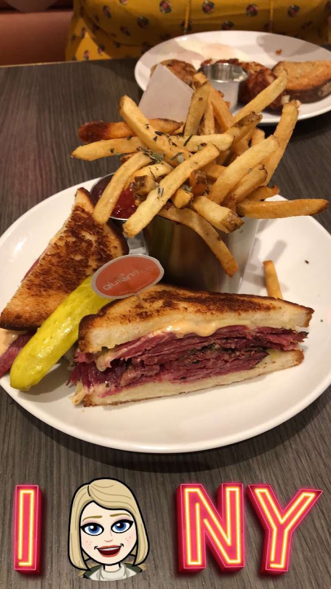 Gluten-Free Fries at Friedman’s At The Edison