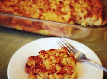 PINEAPPLE STUFFING ( GOES WELL WITH CKN AND HAM ) *********