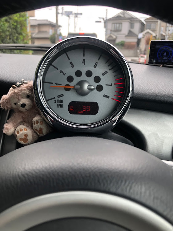 ミニ コンバーチブルのコメントくださる皆様に感謝・クーパー復活・現在燃費リッター3、9km・フューエルレジスター・唐揚げ専門店カラフジに関するカスタム事例の投稿画像3枚目