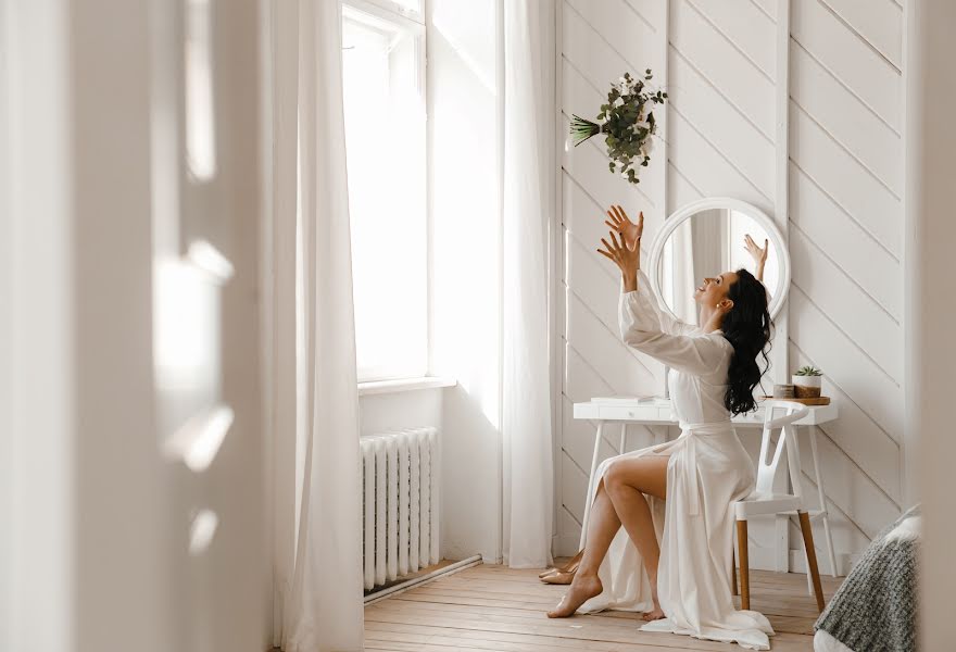 Fotografo di matrimoni Oksana Saveleva (tesattices). Foto del 14 marzo 2020