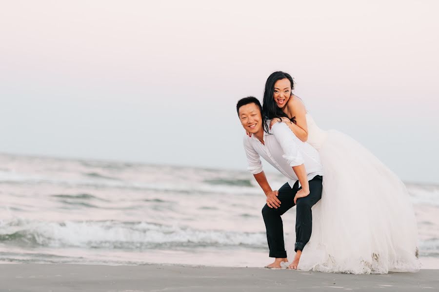 Fotógrafo de casamento Radu Adrian (raduadrian). Foto de 25 de março 2019