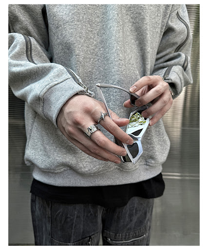 Title 8, XINGX Light High-grade Cold Wind Couple Rings