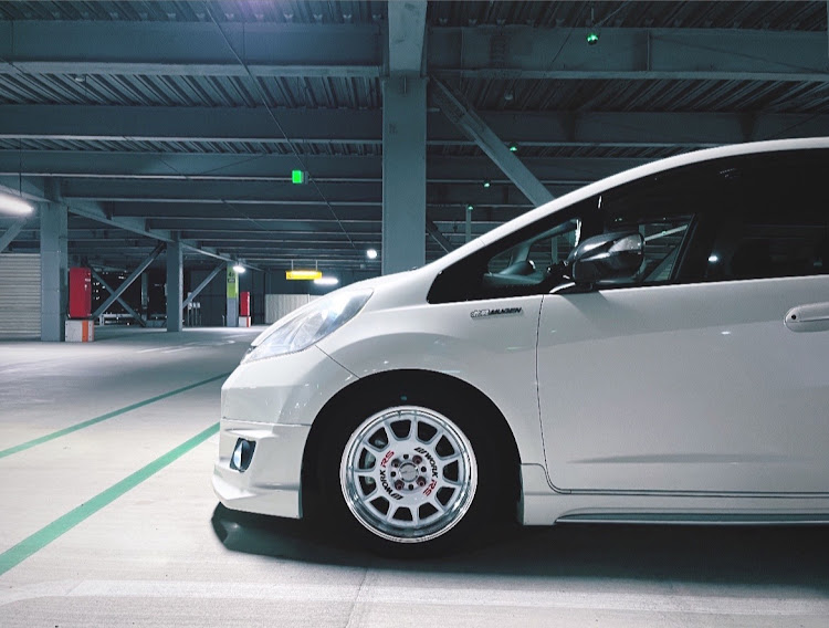 フィットのホイールショット・workwheels・work・カーチューン記事・無限MUGENに関するカスタム事例の投稿画像2枚目