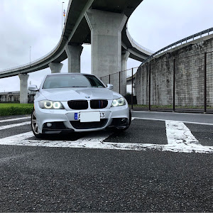 3シリーズ セダン 325i