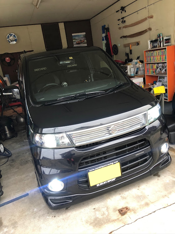 ワゴンRスティングレーの年末のご挨拶・MH23S スティングレー・洗車・ストラットタワーバー・タナベ タワーバー取付に関するカスタム事例の投稿画像2枚目