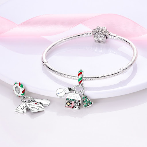 Title 4, Christmas Tree DIY Bracelet Accessories. Design...