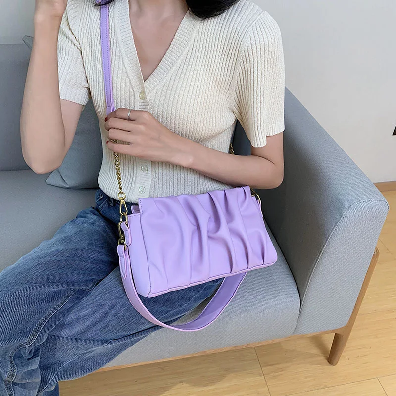 Trendy geplooide schoudertas voor onder de arm, veelzijdig en perfect voor een modieuze look. Combineer met alles en straal!