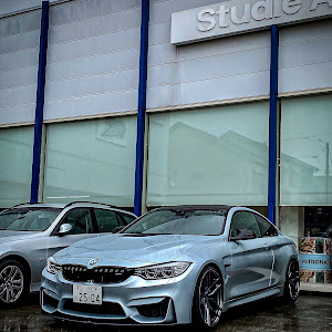 M4 クーペ F82