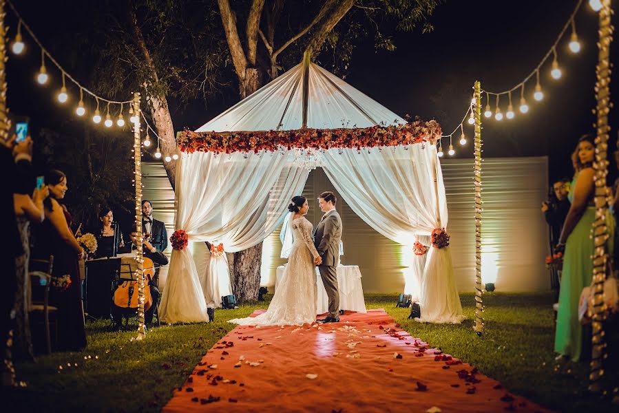 Photographe de mariage Bruno Urbina (brunoneptuno). Photo du 29 septembre 2017