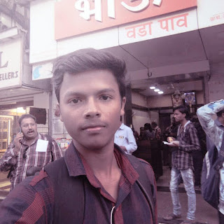 Ravi Rajbhar at Bhau Vada Pav, Mulund West,  photos