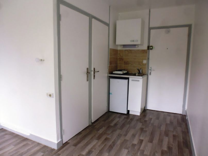 Location  appartement 1 pièce 13.05 m² à Evreux (27000), 307 €