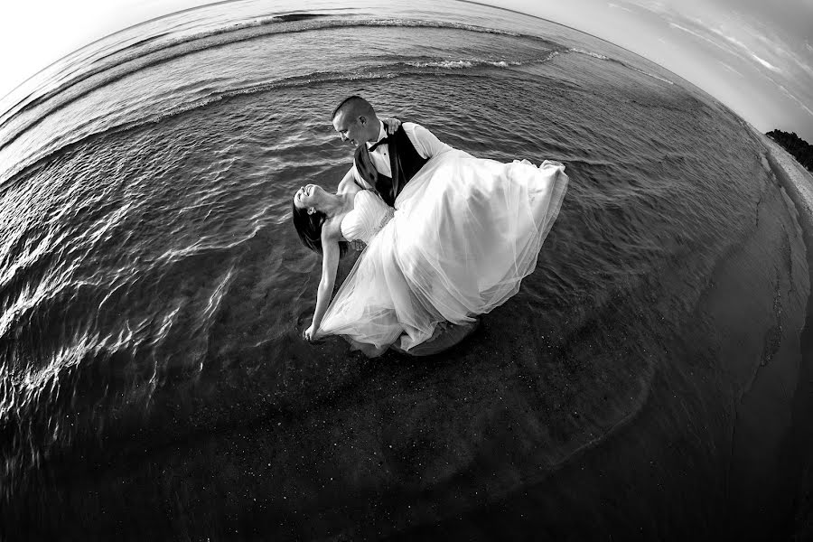 Wedding photographer Marcin Romański (chillistudio). Photo of 11 March 2020