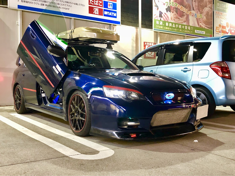 レガシィB4のルーフボックス・ガルウィング・大黒PA・スマホホルダーに関するカスタム事例の投稿画像1枚目