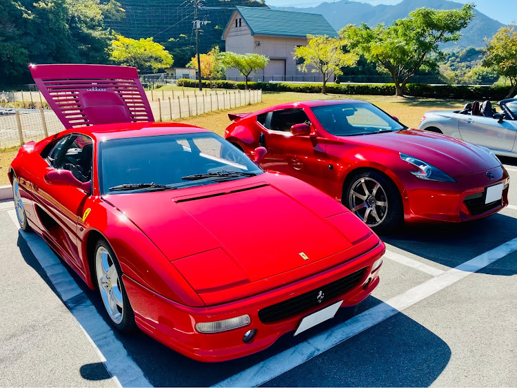 フェアレディZの鳴淵ダム・スバル360・フェラーリ355・35GTR・赤コラボに関するカスタム事例の投稿画像7枚目