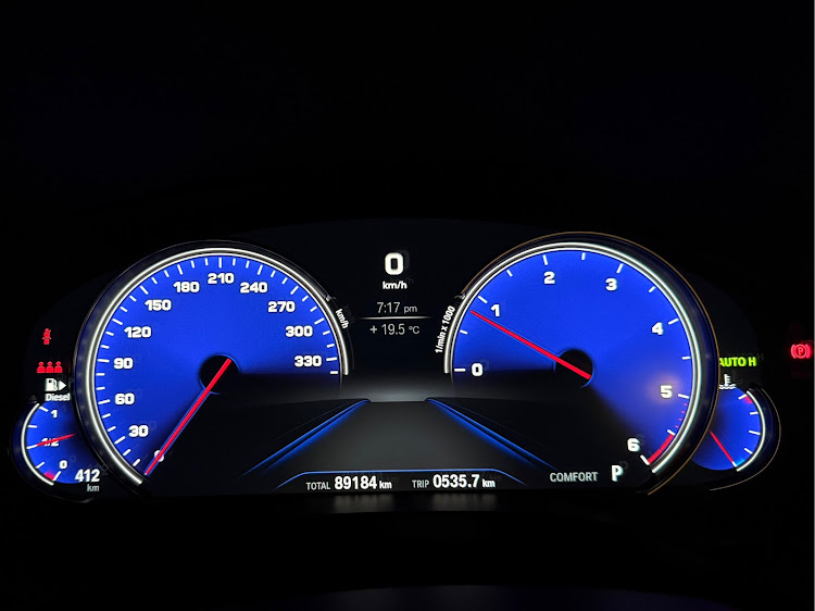 X3のBMW乗りと繋がりたい・メーターパネルに関するカスタム事例の投稿画像1枚目
