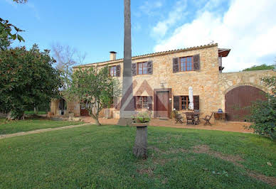 Villa with pool and terrace 4