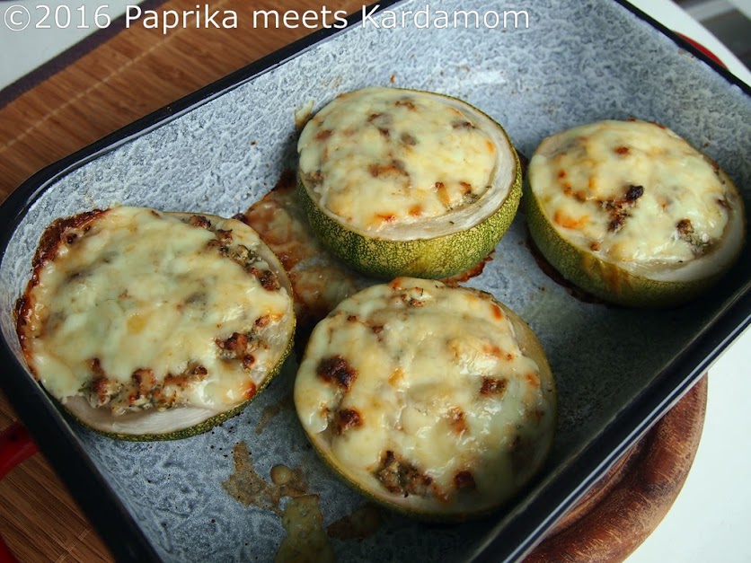 Pabuçaki – Gefüllte Zucchini mit Käsekruste auf türkische Art | Paprika ...